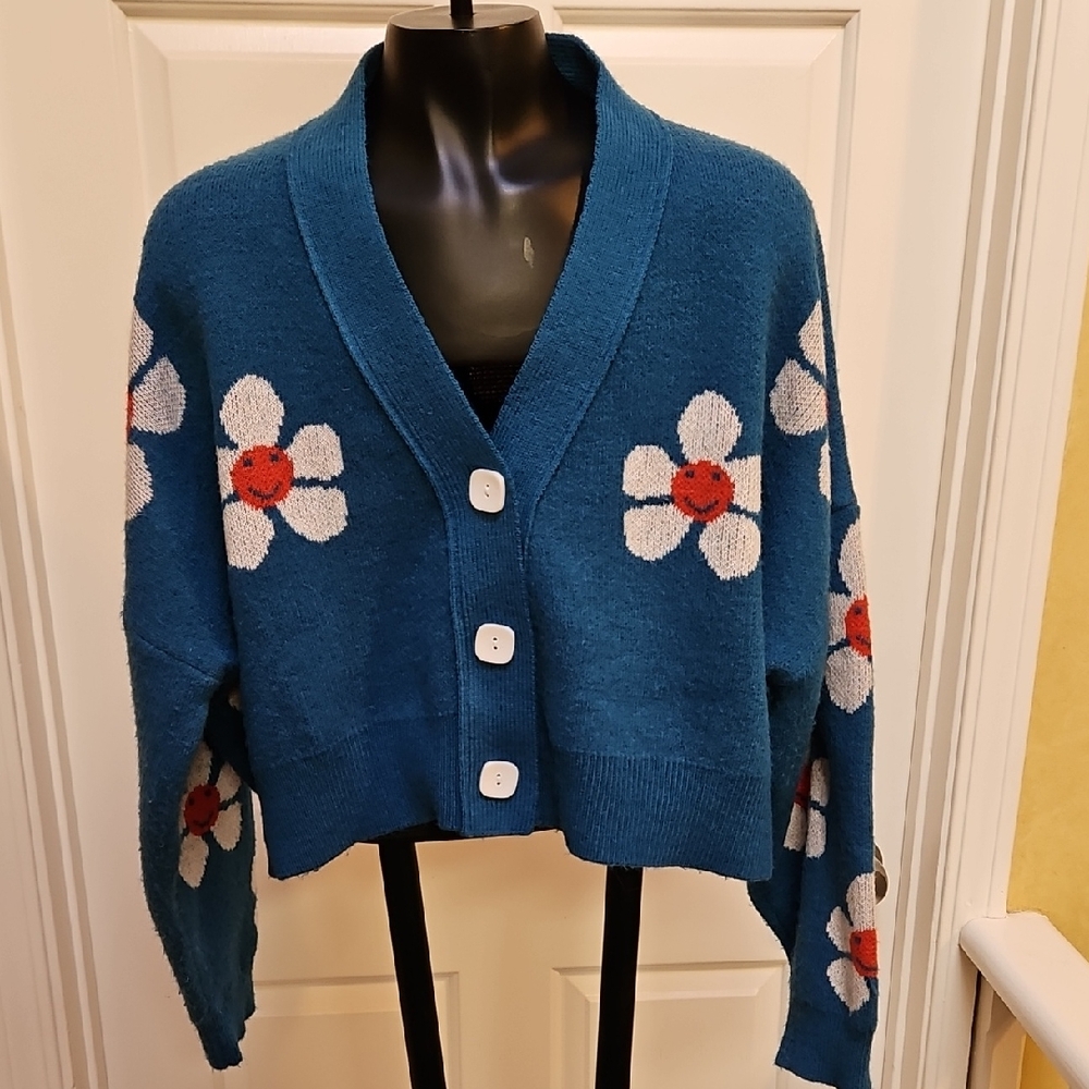 Blue Smiley Flower Crop Women's Sweater